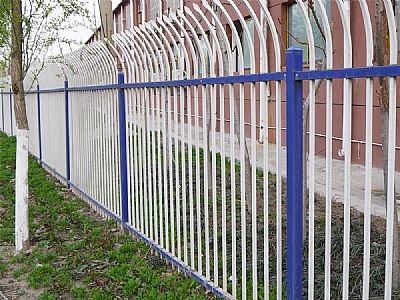 單向防攀爬鋅鋼護(hù)欄