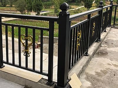 陽(yáng)臺(tái)護(hù)欄