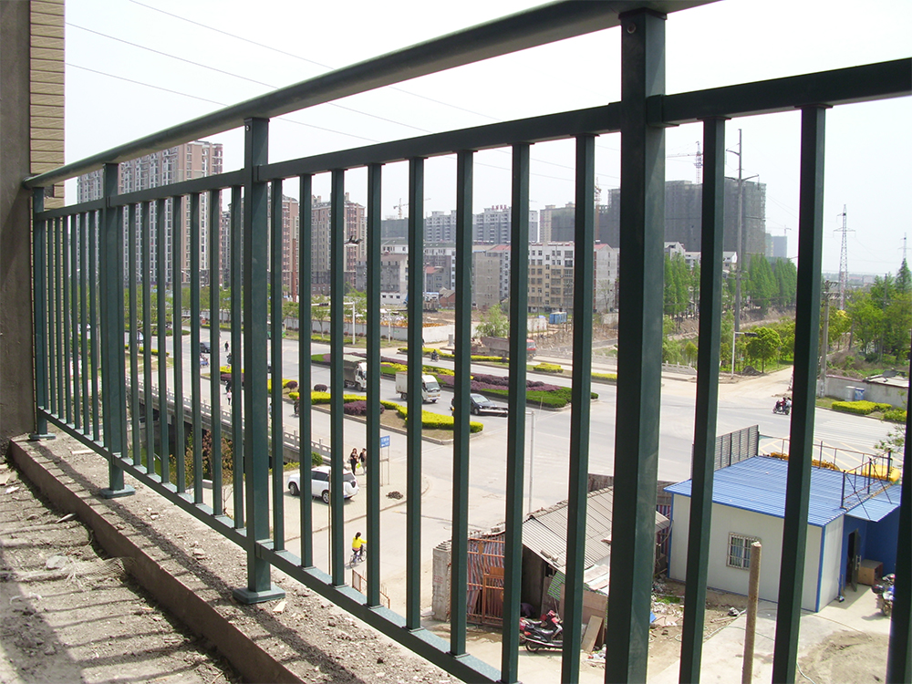 鋅鋼陽臺(tái)護(hù)欄